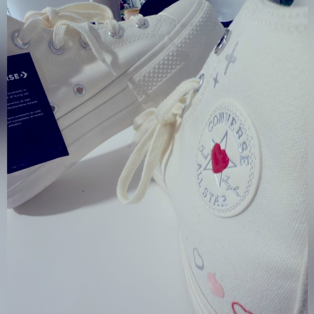 NWT Converse Chuck Taylor All Star Lift Size 9